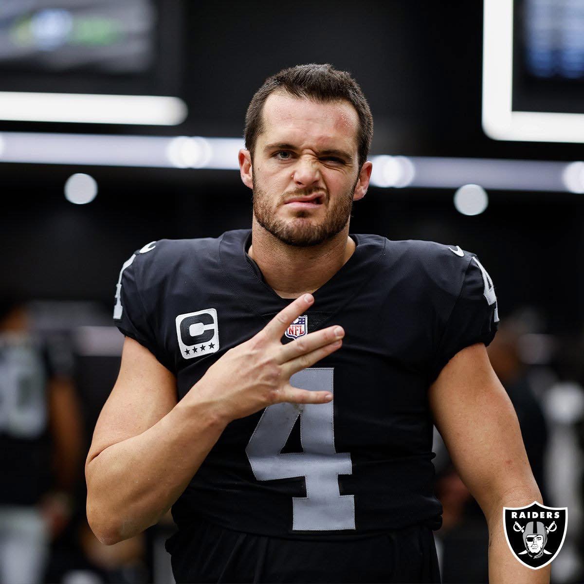 I2GRadio/LV Raiders Podcast: Derek Carr Announces Retirement